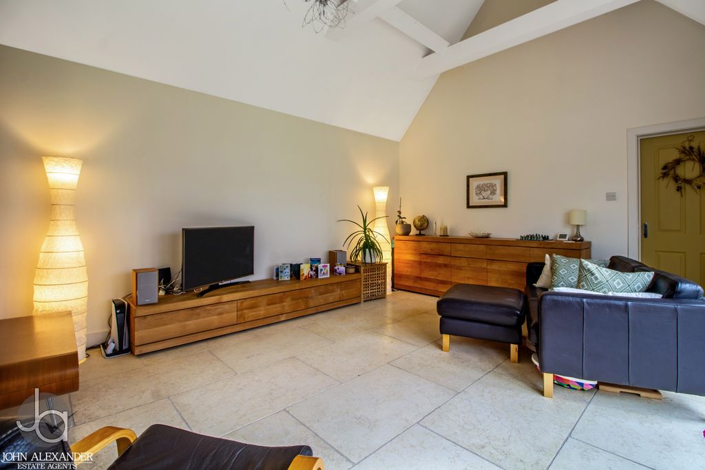 Property photo 2 of 13 Img_0633-Hdr