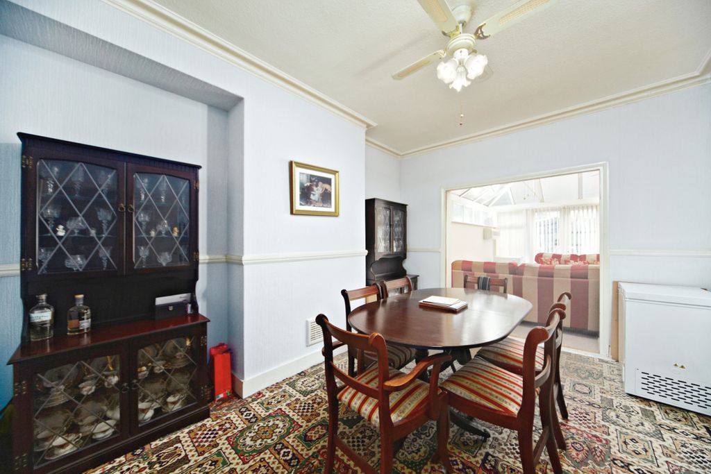 Property photo 3 of 17 Photography