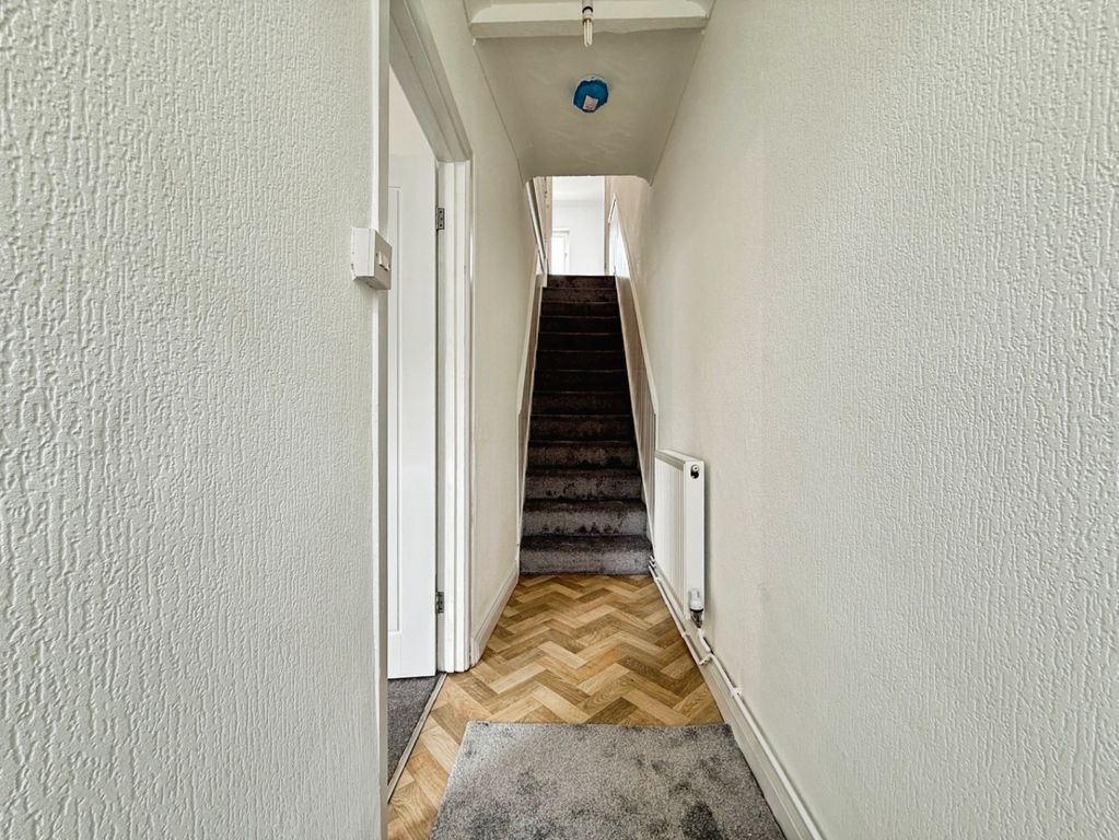 Property photo 2 of 20 4598854