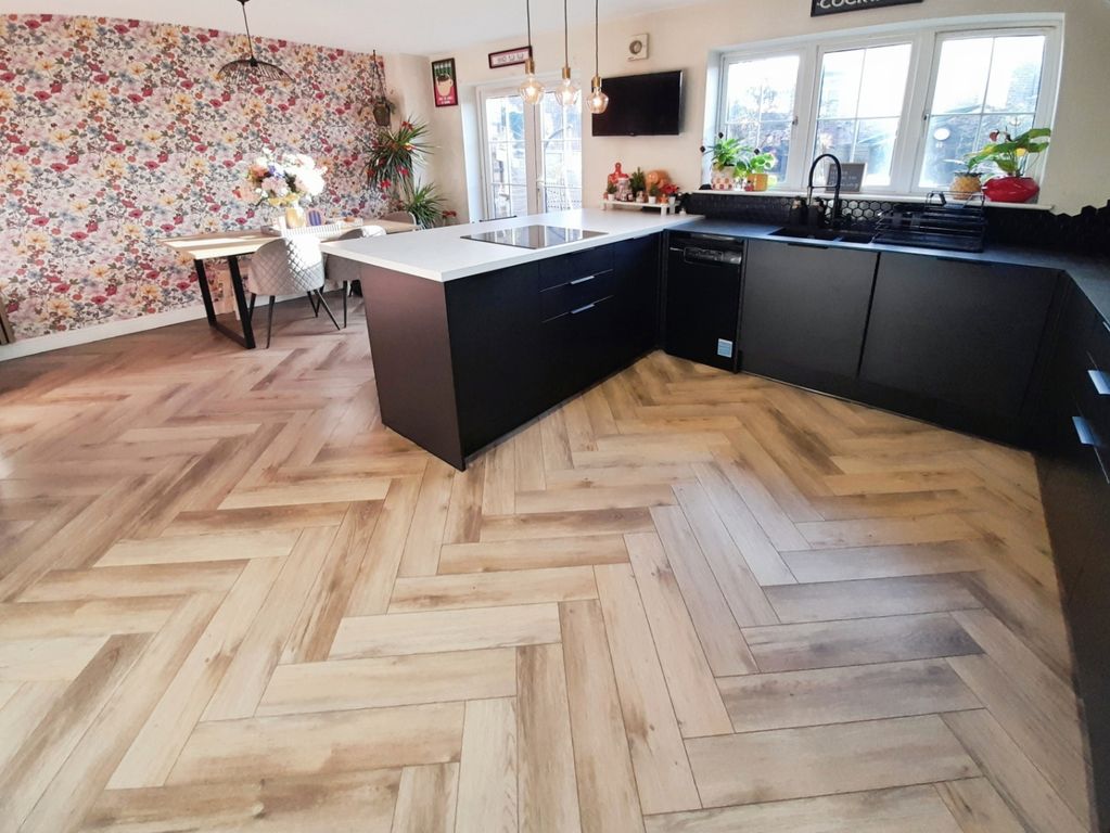 Property photo 3 of 13 Pbox-Img.Jpg