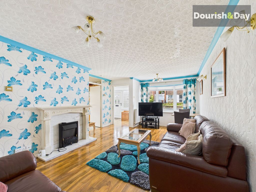 Property photo 2 of 21