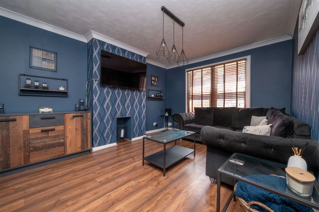 Property photo 3 of 17