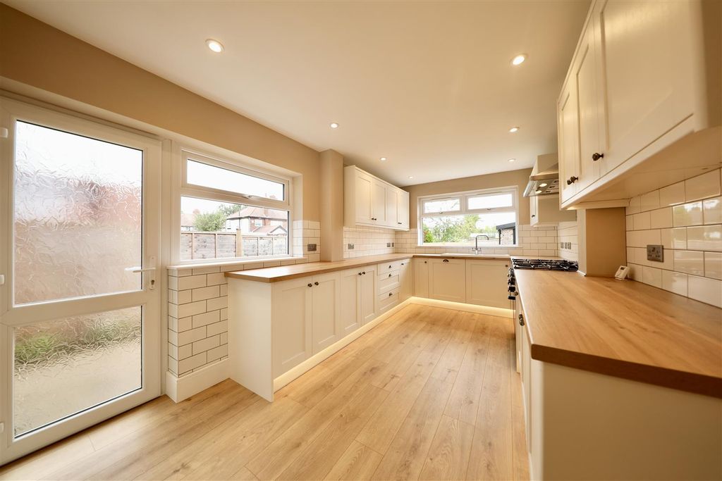 Property photo 3 of 31 0A4A9238.Jpg