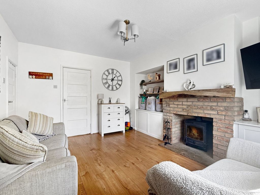 Property photo 2 of 17