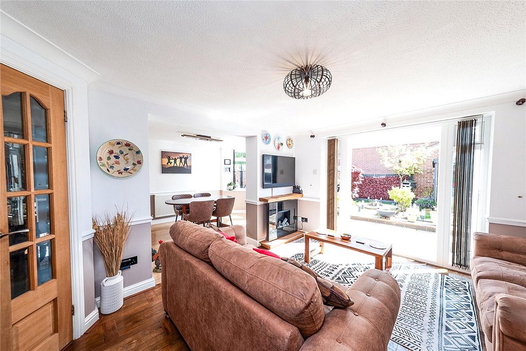 Property photo 2 of 40 Picture No. 23