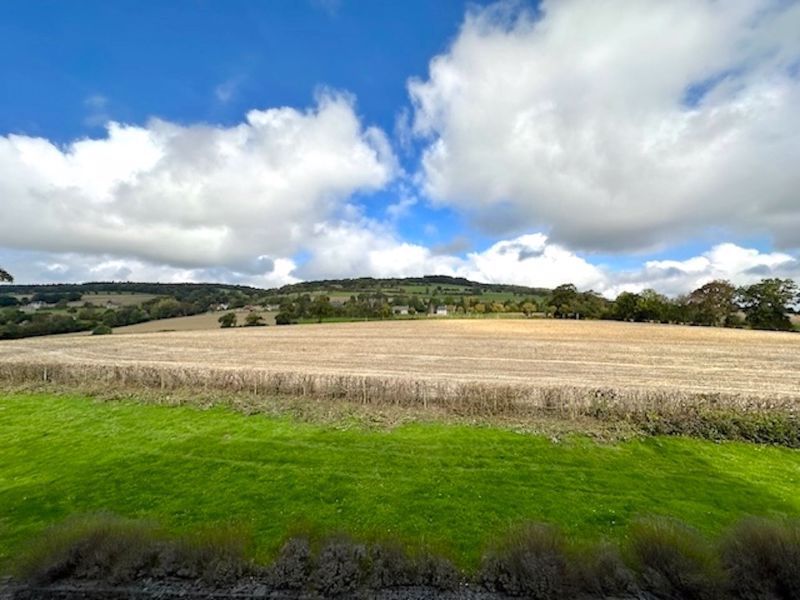 Property photo 3 of 18 Photo 13