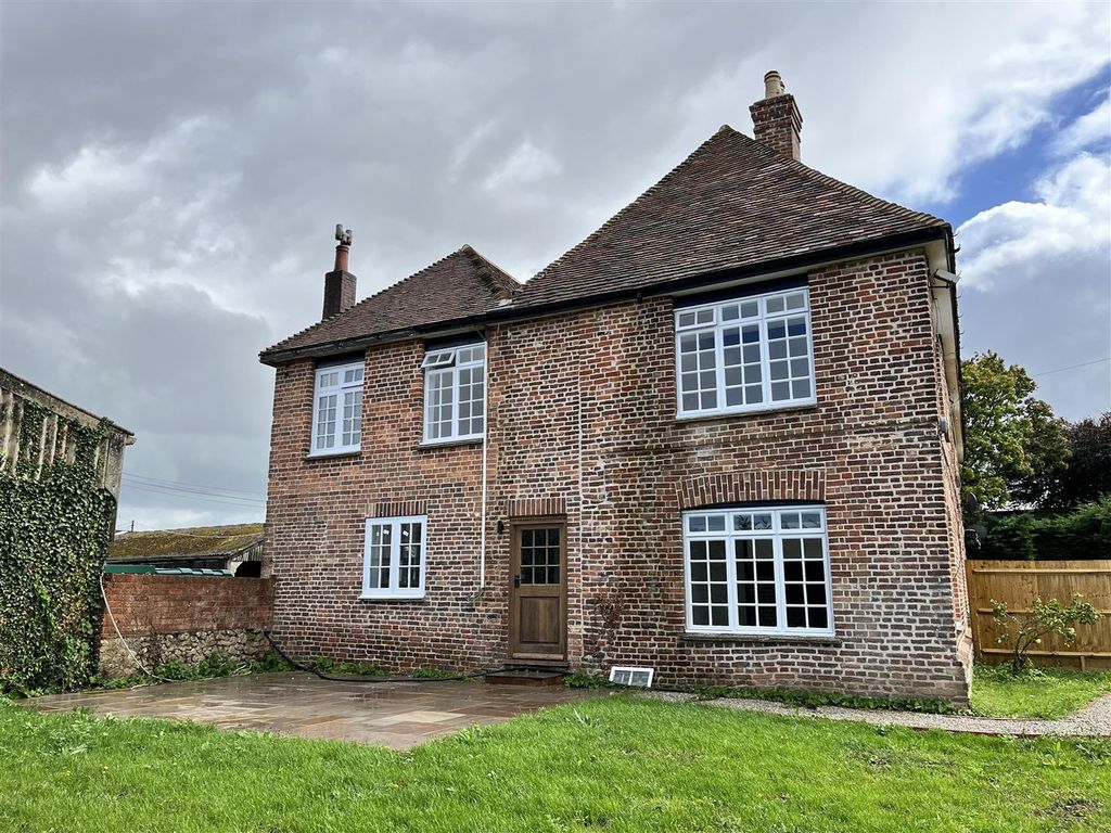 Property photo 1 of 20 Front.Jpeg