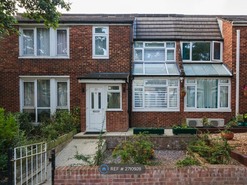 Property photo 2 of 18 External