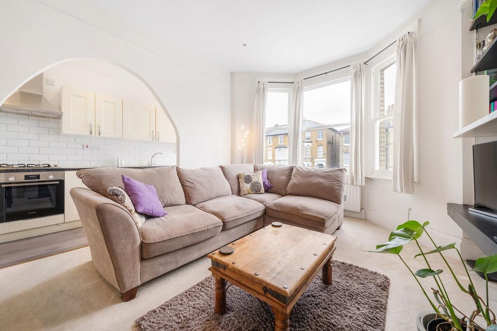 Property photo 2 of 11 Reception (4).Jpg