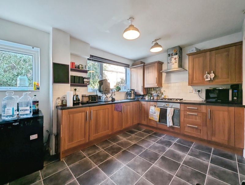 Property photo 2 of 11 Photo 7