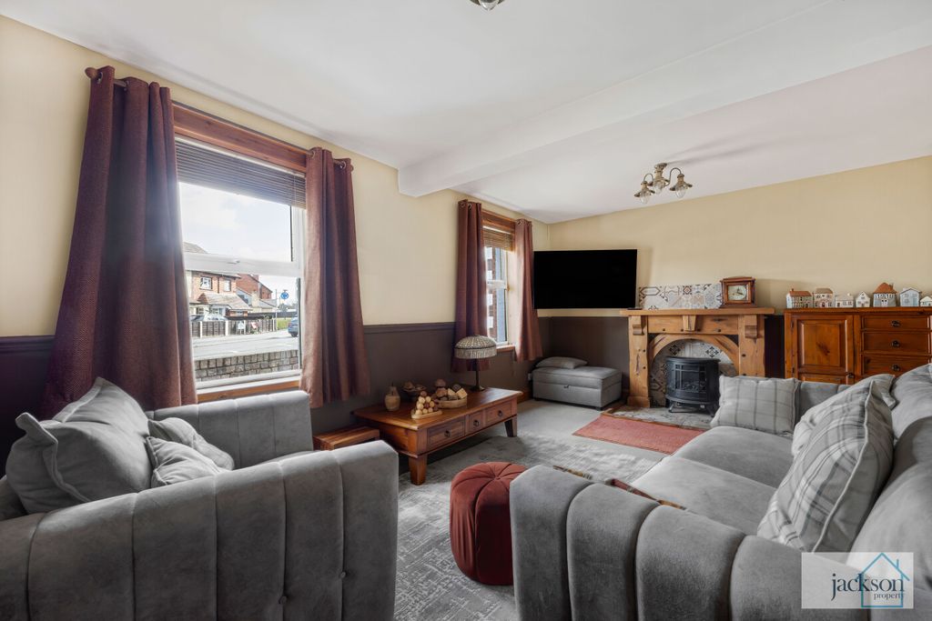 Property photo 3 of 27 25_76206_Watermarked