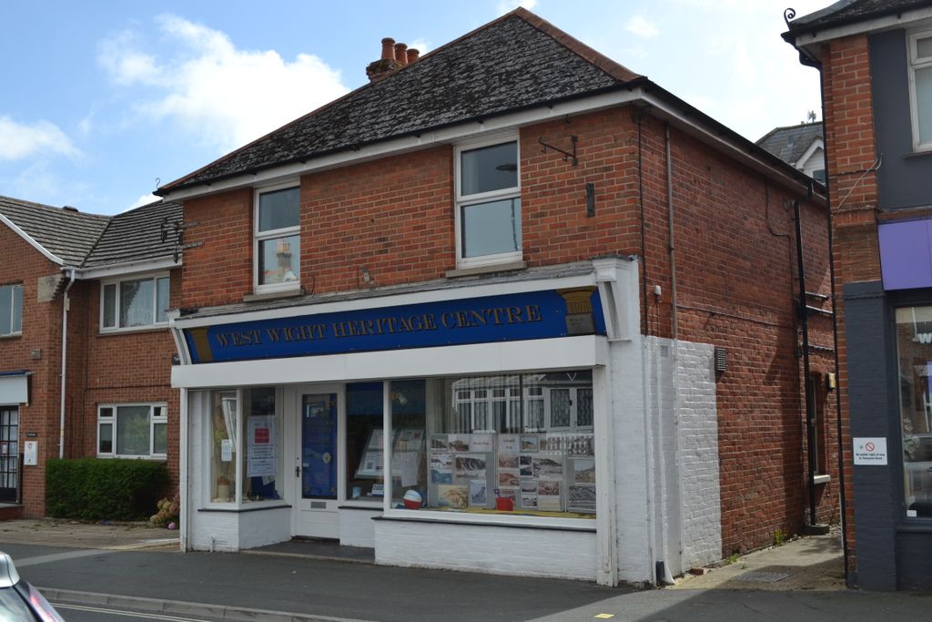 Property photo 2 of 10