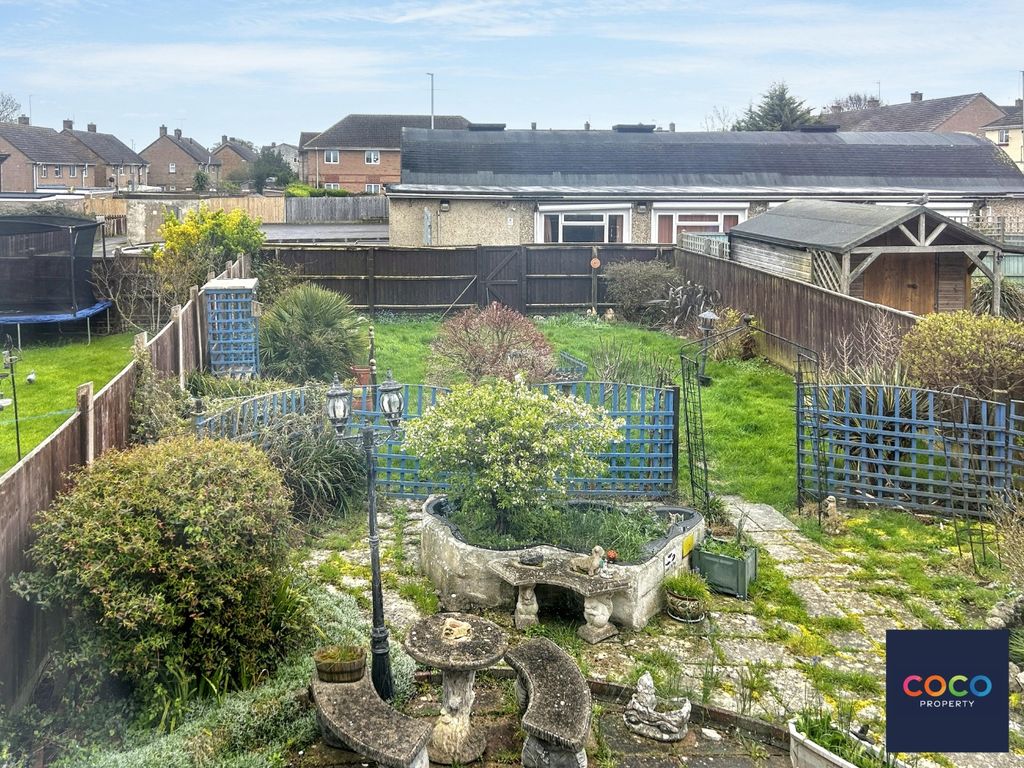 Property photo 2 of 9 4937372