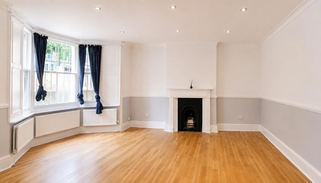 Property photo 1 of 15 Living Room