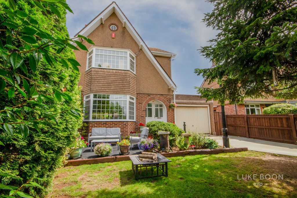 Property photo 1 of 20