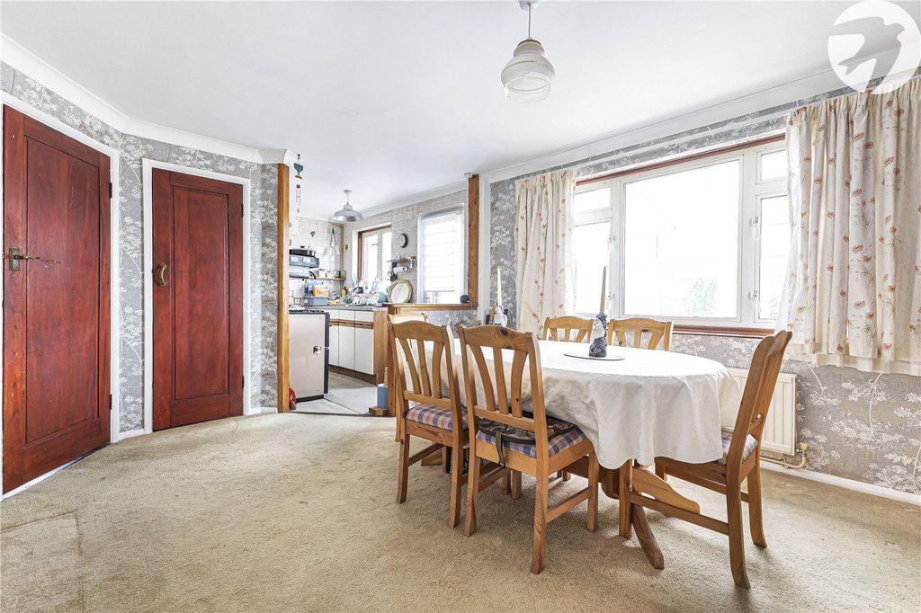 Property photo 2 of 18 Picture No. 19