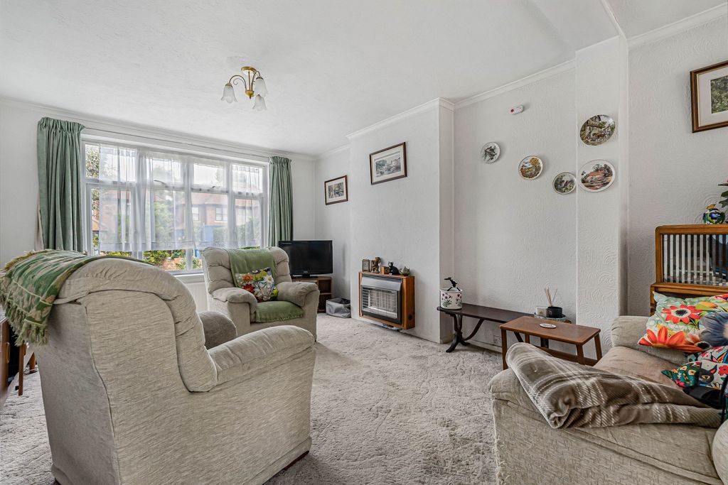 Property photo 3 of 17