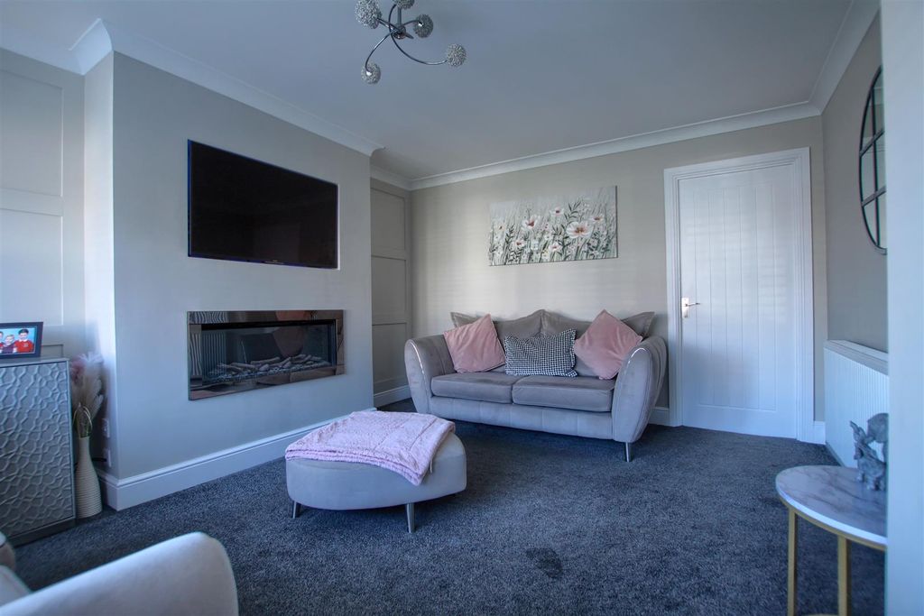 Property photo 3 of 13 lg3.Jpg