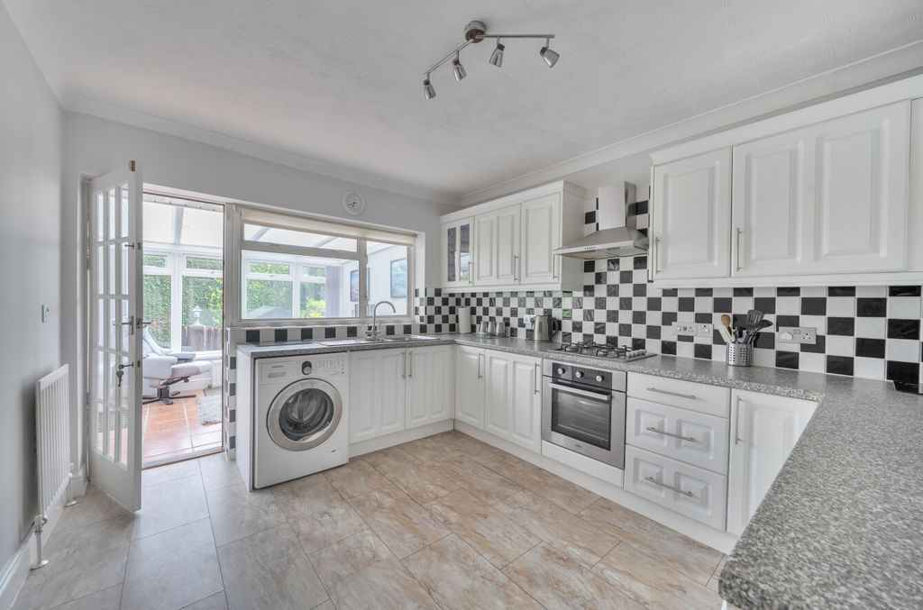 Property photo 2 of 9 1457998-26-6A0752...