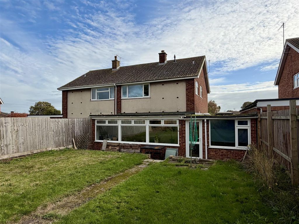 Property photo 2 of 13 Outside