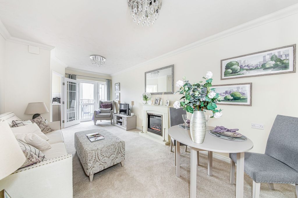 Property photo 2 of 11