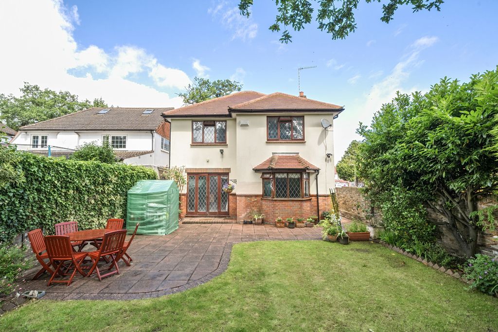 Property photo 2 of 20 1316066-10-685d48...