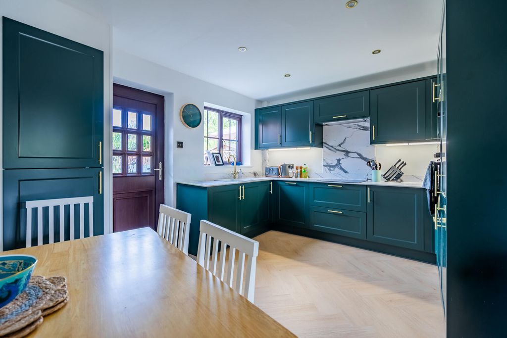 Property photo 3 of 15 Kitchen