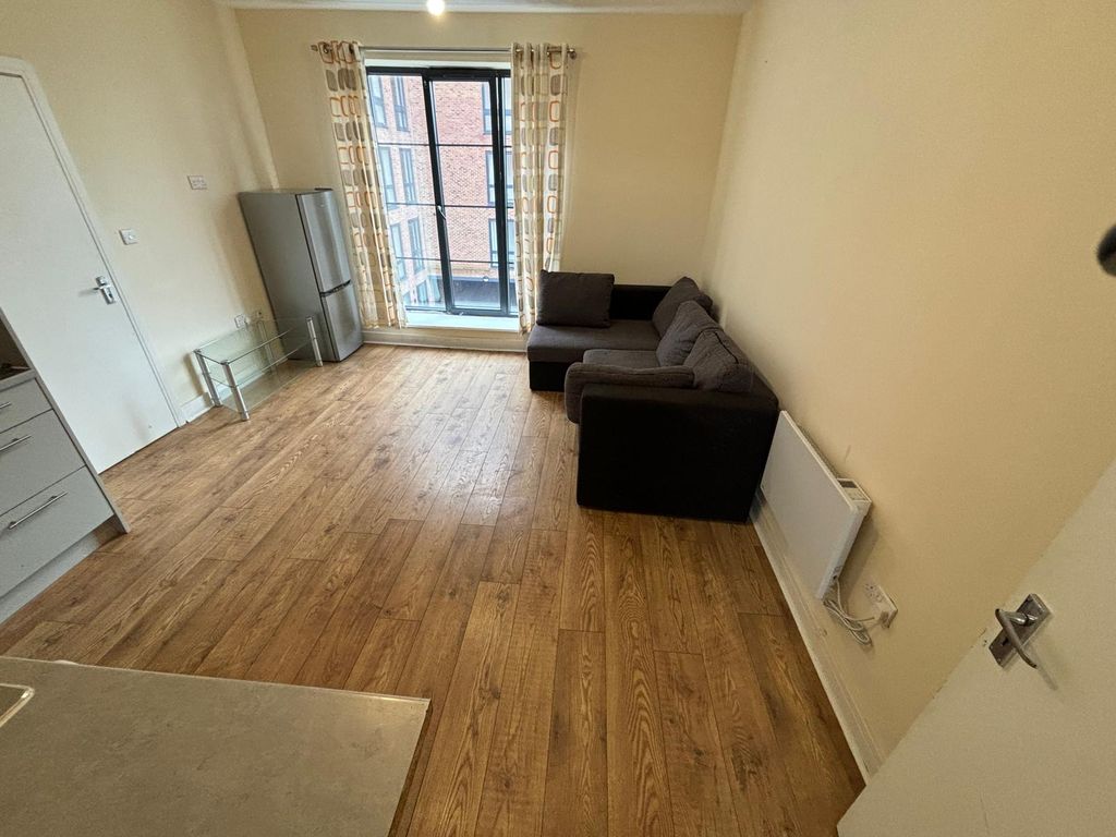 Property photo 3 of 6