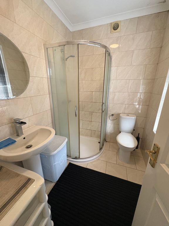 Property photo 2 of 3