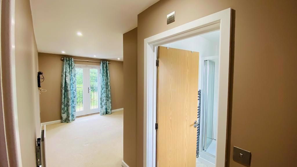 Property photo 2 of 21 Bedroom1 With Ensuite