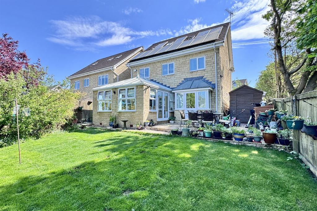 Property photo 2 of 31 (Main)