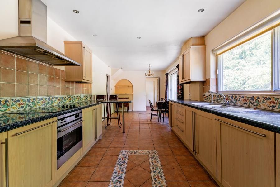 Property photo 3 of 13