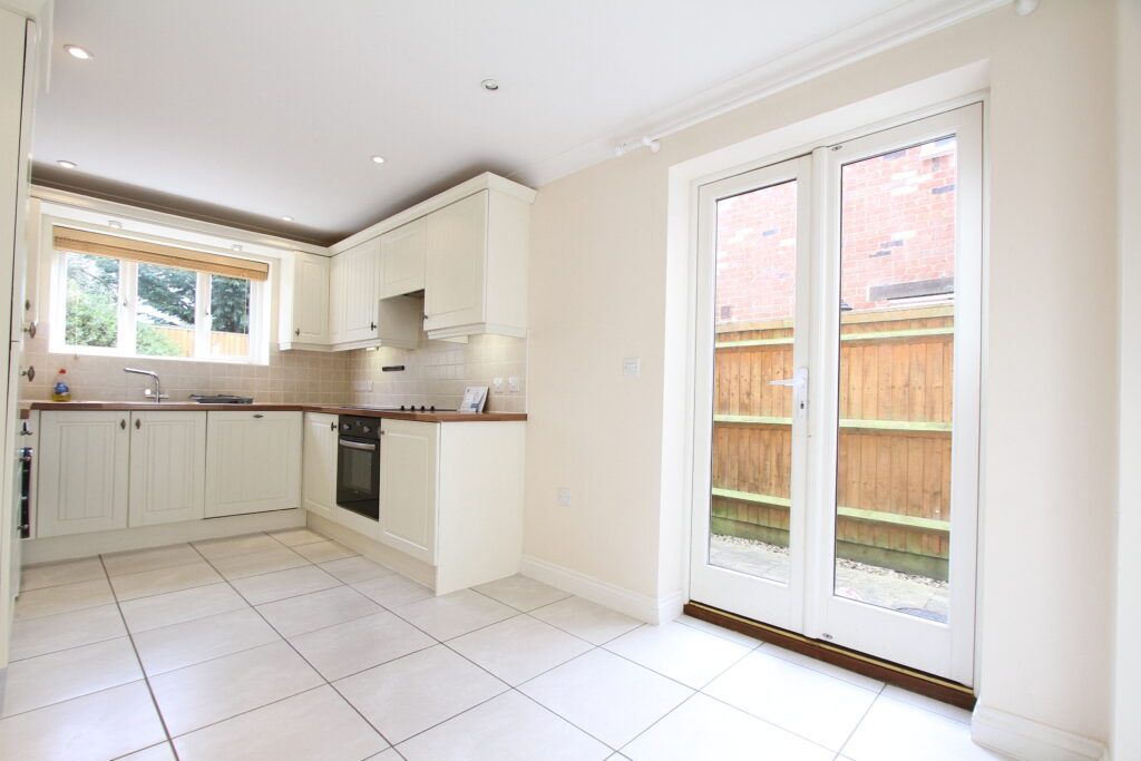 Property photo 3 of 12 525