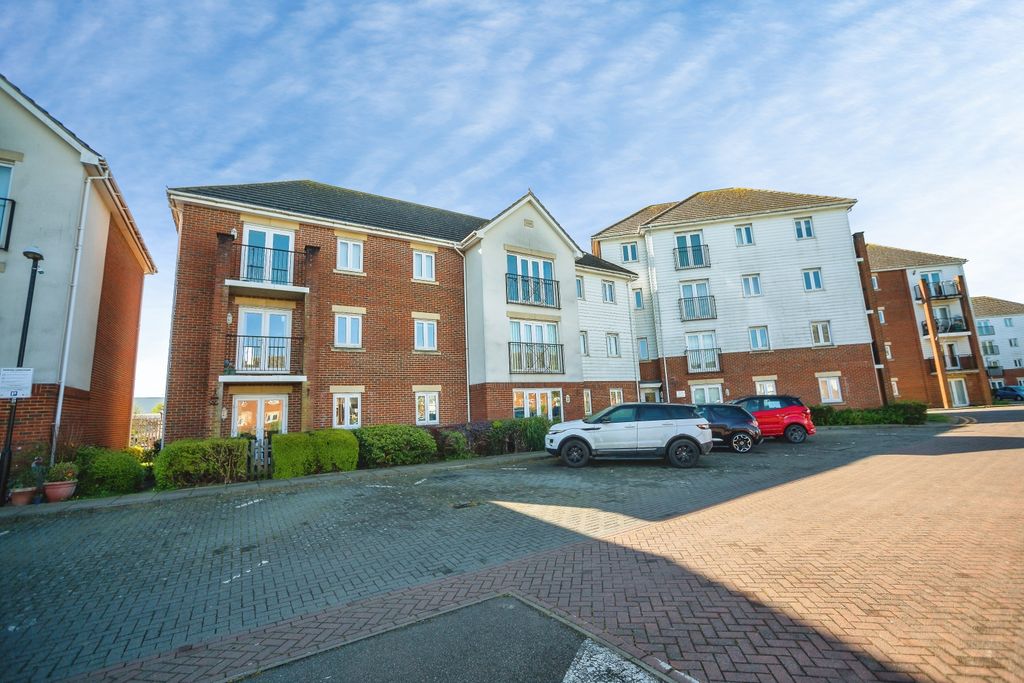 Property photo 2 of 20