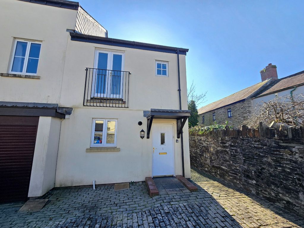 Property photo 1 of 11 5040821