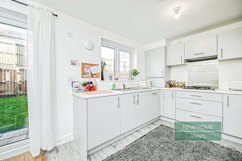 Property photo 2 of 19 Photo 9