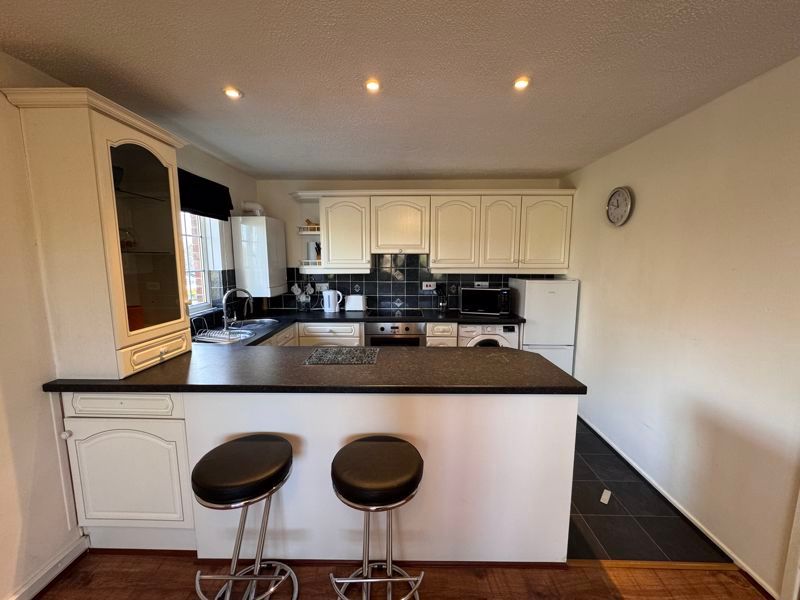 Property photo 3 of 10 Photo 7