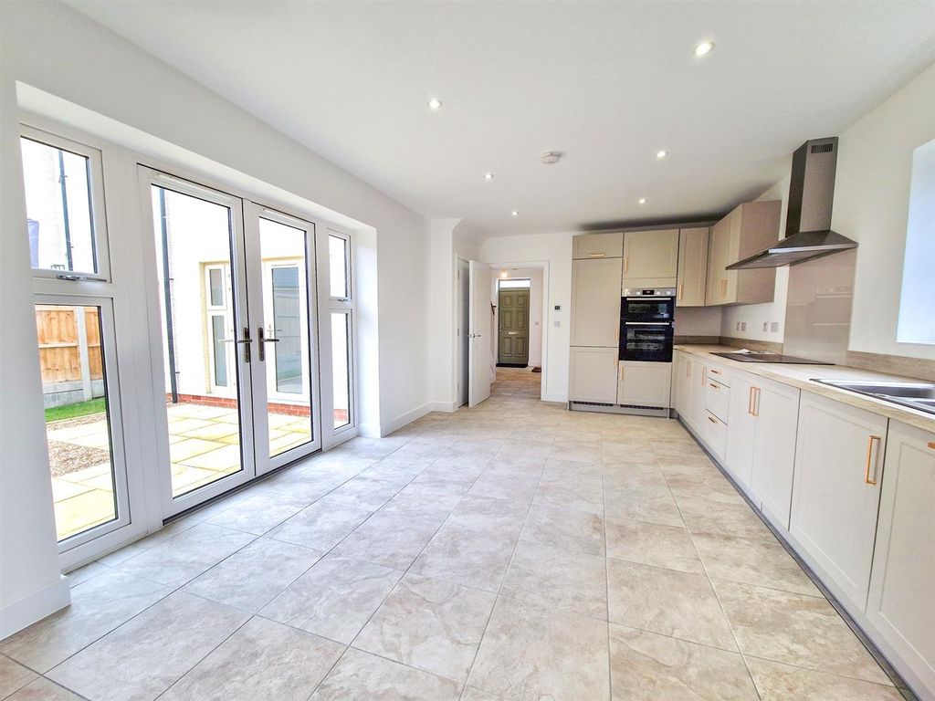 Property photo 3 of 23 1000078438.Jpg