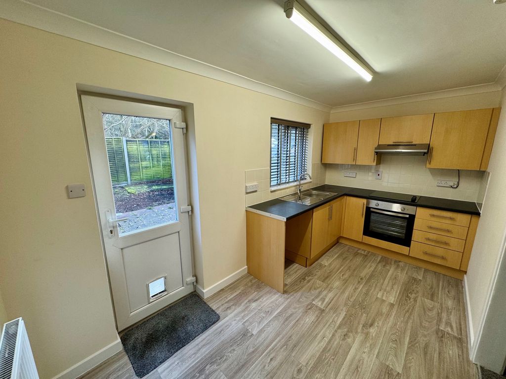 Property photo 2 of 8 Image