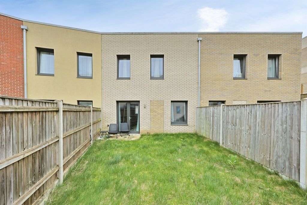 Property photo 2 of 14