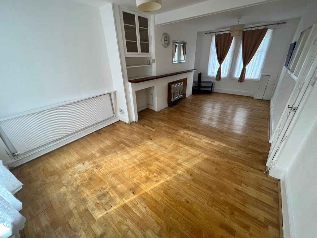 Property photo 2 of 8 Living Room