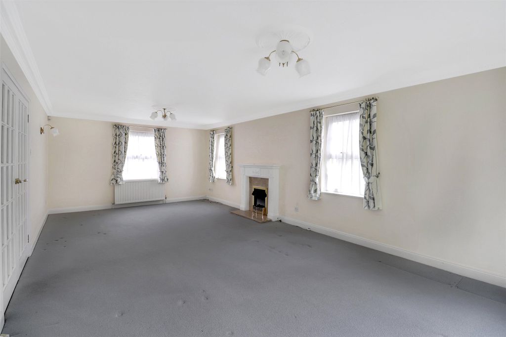 Property photo 2 of 16 Picture No. 02