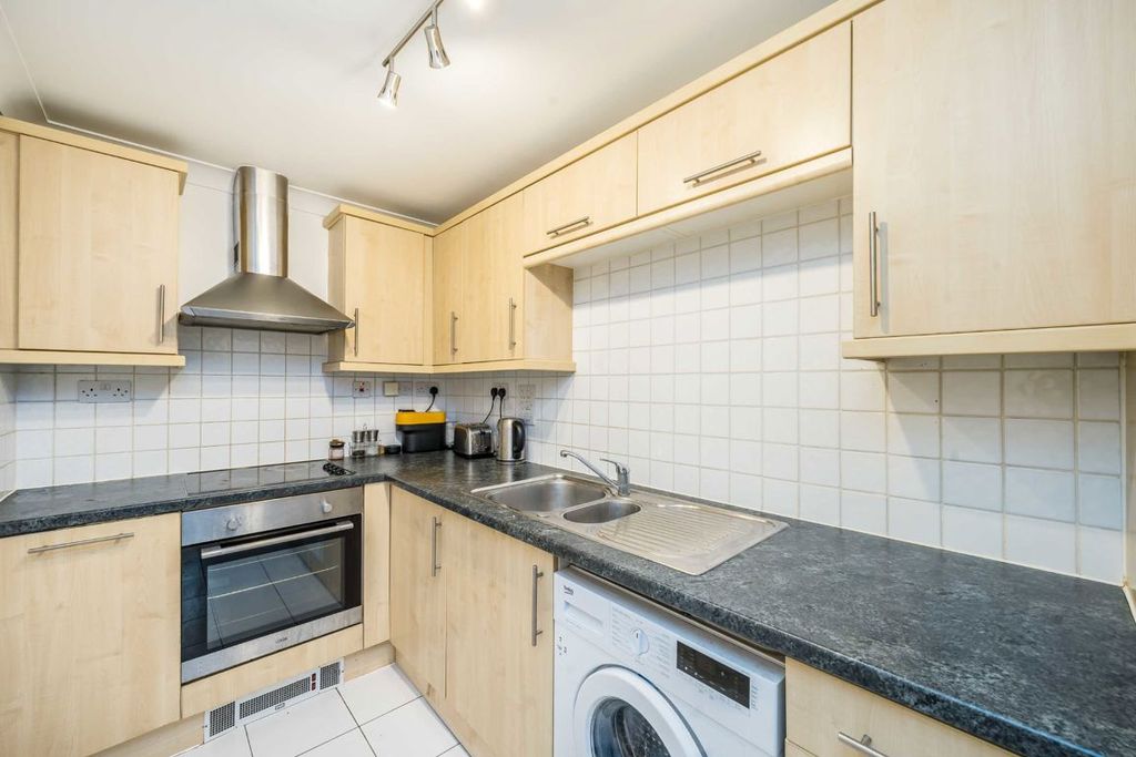 Property photo 3 of 7