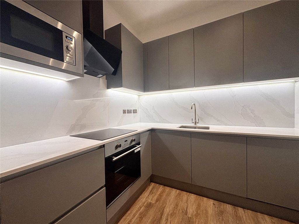 Property photo 2 of 29 Picture No. 05