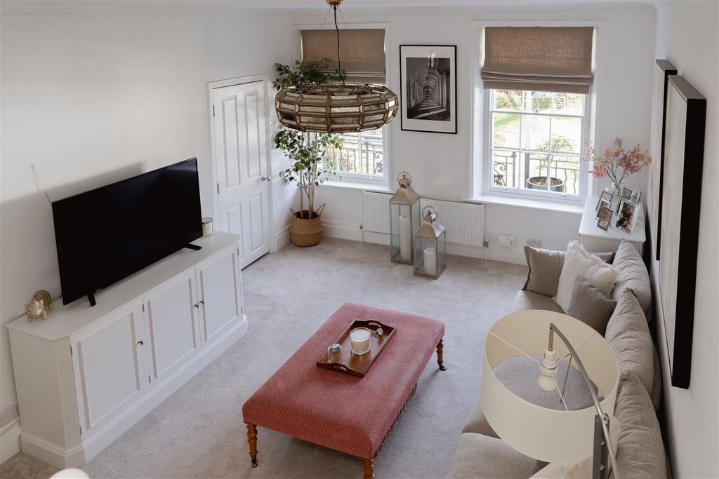 Property photo 2 of 17 7.Jpg