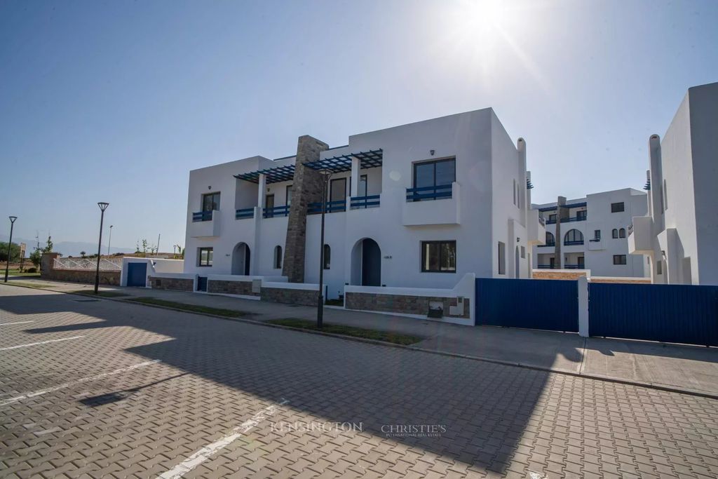 Property photo 3 of 32