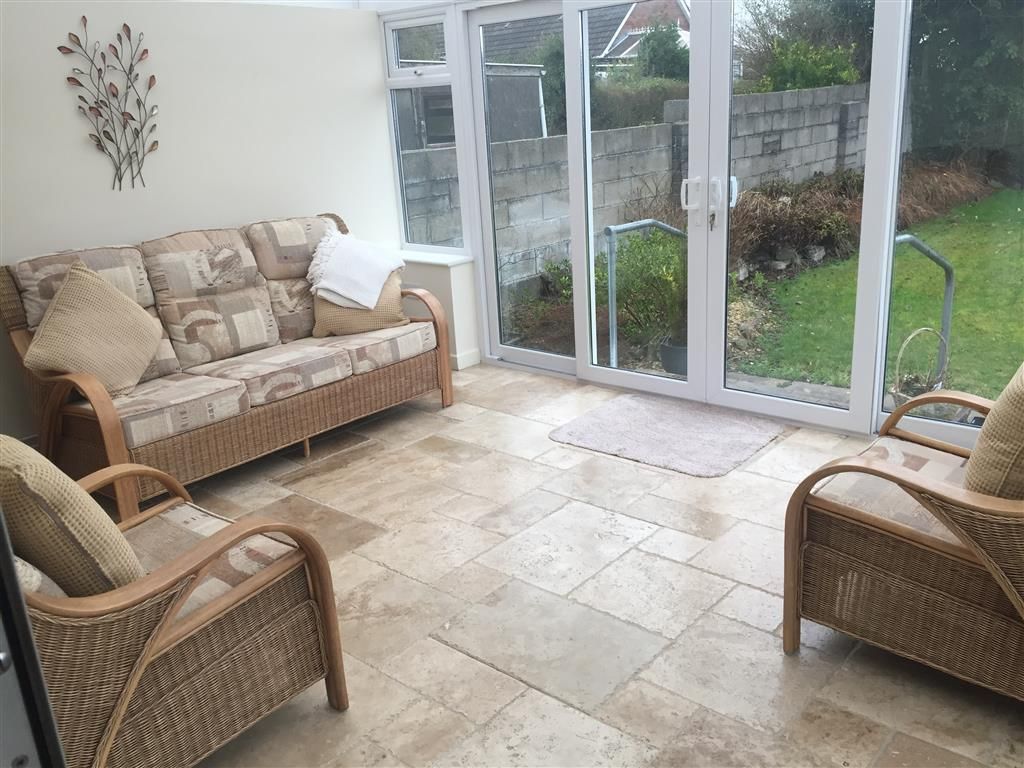 Property photo 2 of 6 Bedroom