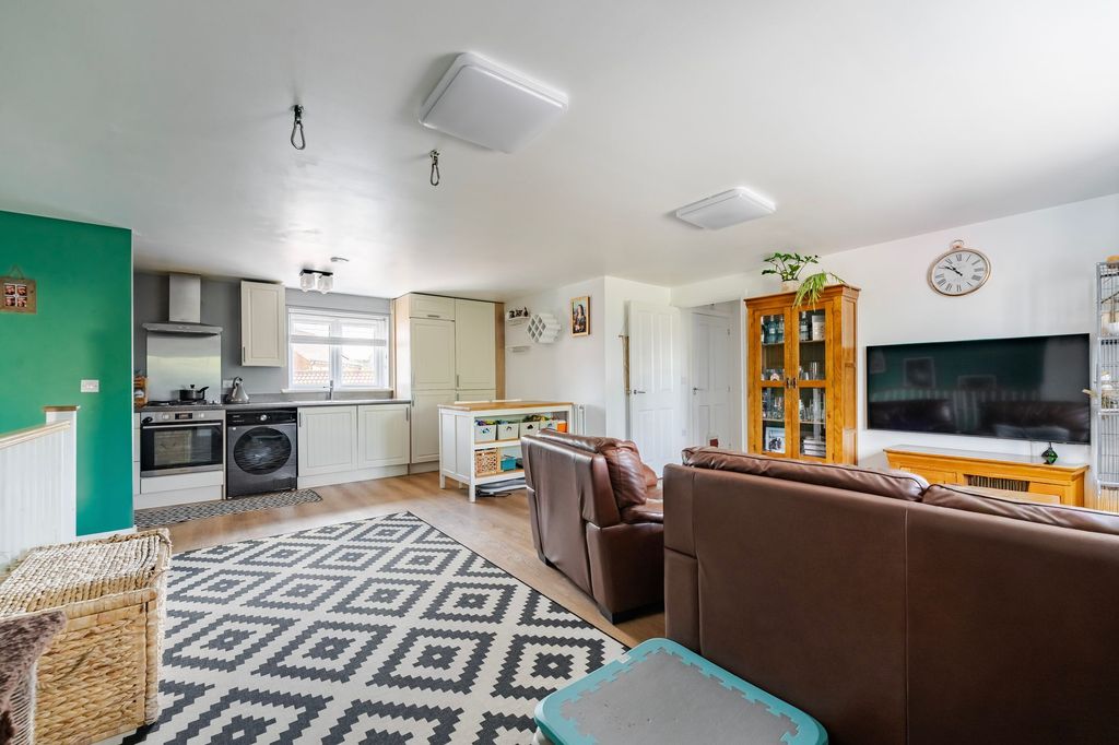 Property photo 2 of 14