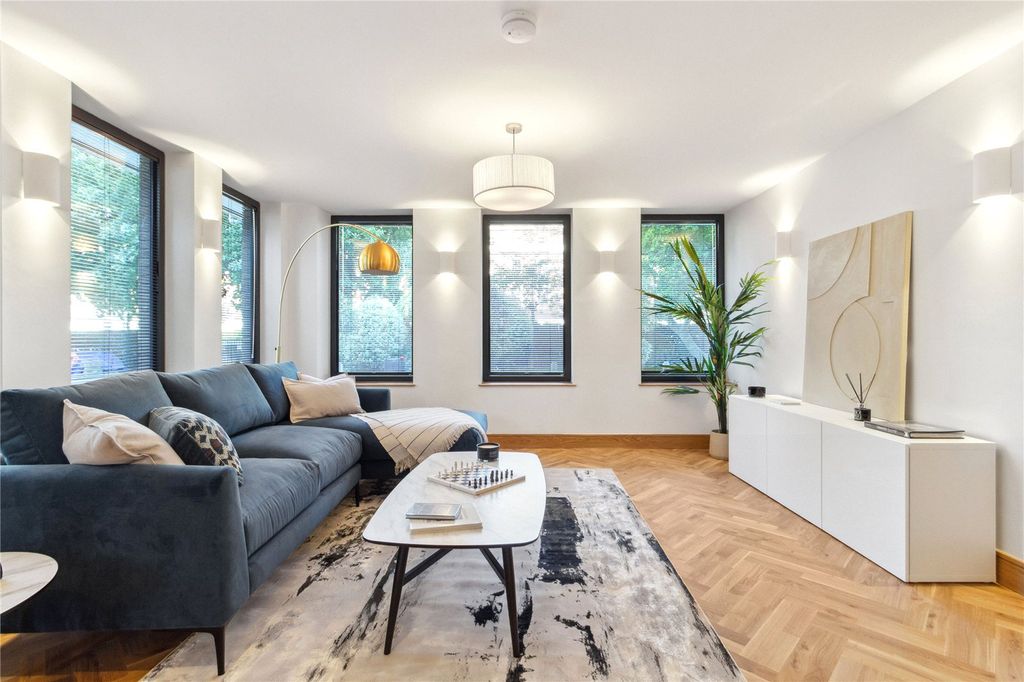 Property photo 1 of 14 Picture No. 10