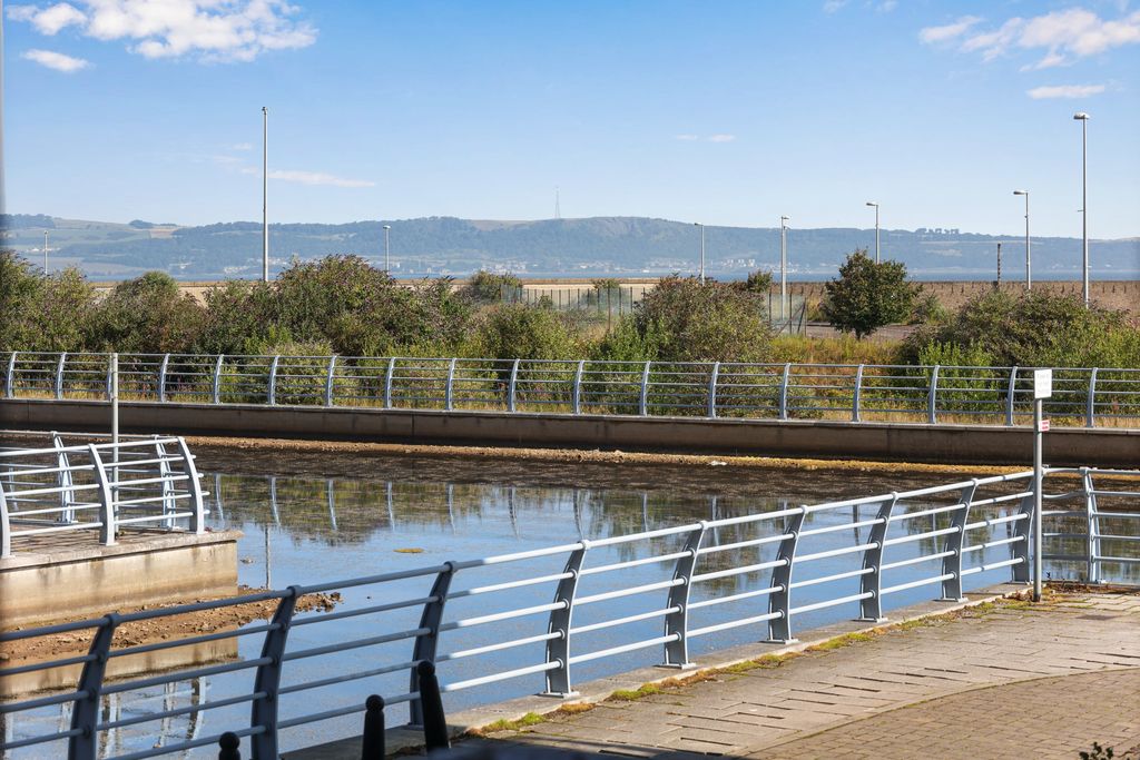 Property photo 1 of 10 Primary Property Image